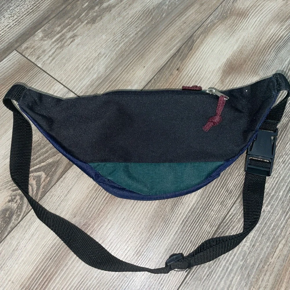 VINTAGE SEA WORLD FANNY PACK BAG Adult Adjustable‎ Spell out 3 Pocket Leather
